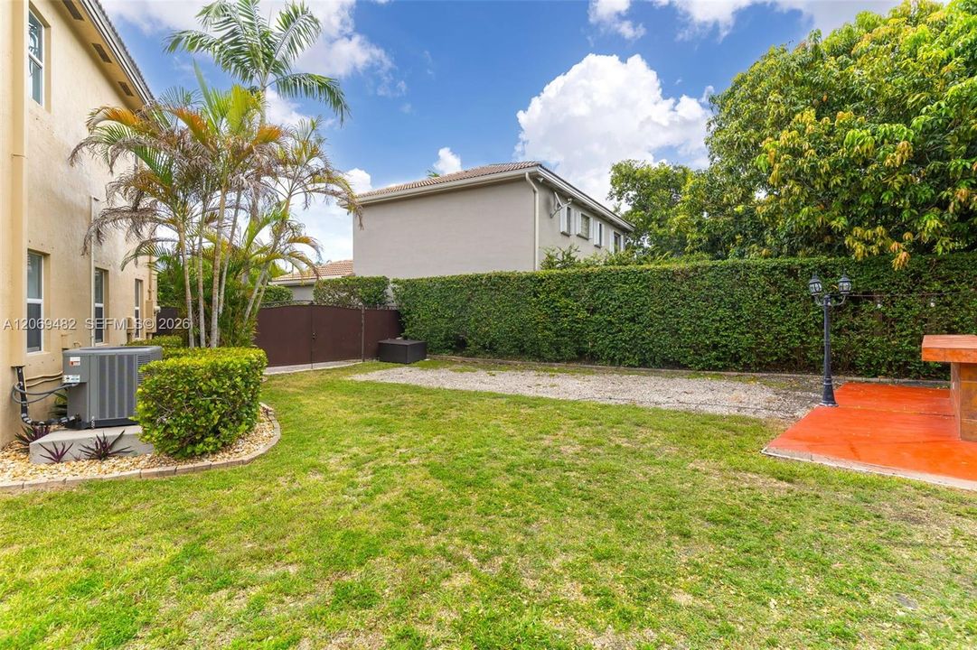 For Sale: $679,000 (3 beds, 2 baths, 1774 Square Feet)
