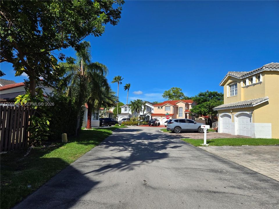 For Sale: $595,000 (3 beds, 2 baths, 1392 Square Feet)