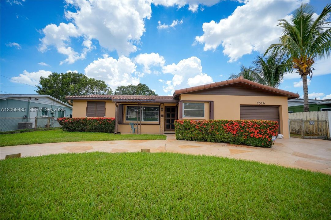 For Sale: $449,000 (3 beds, 2 baths, 1483 Square Feet)