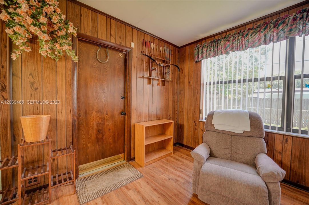 For Sale: $449,000 (3 beds, 2 baths, 1483 Square Feet)