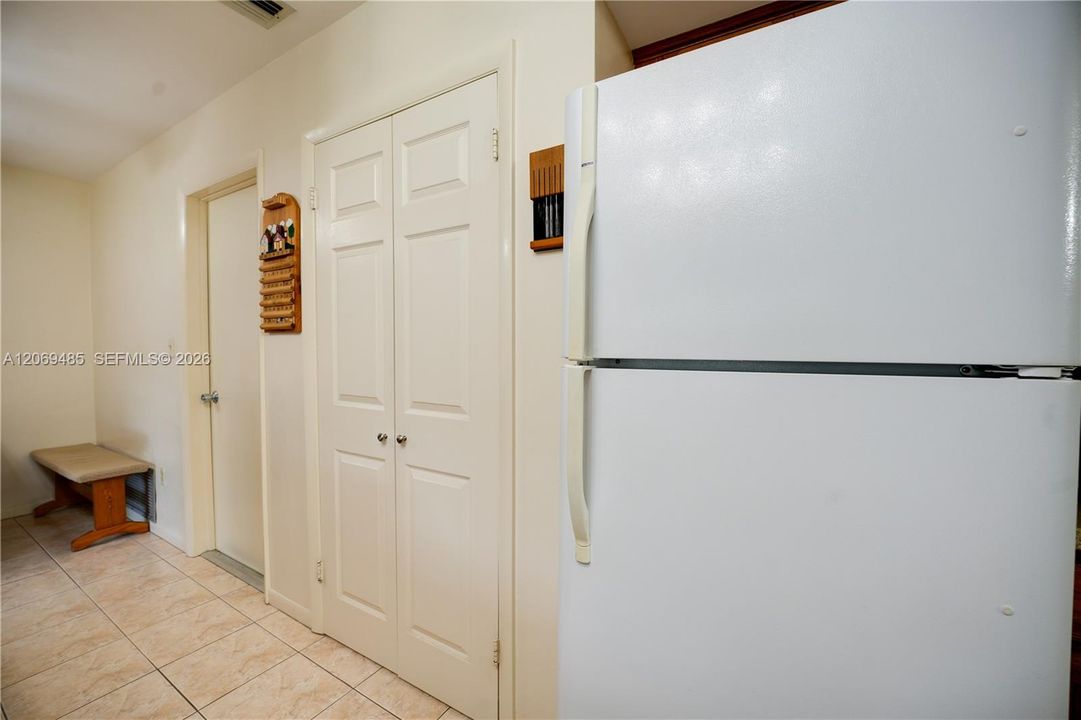 For Sale: $449,000 (3 beds, 2 baths, 1483 Square Feet)