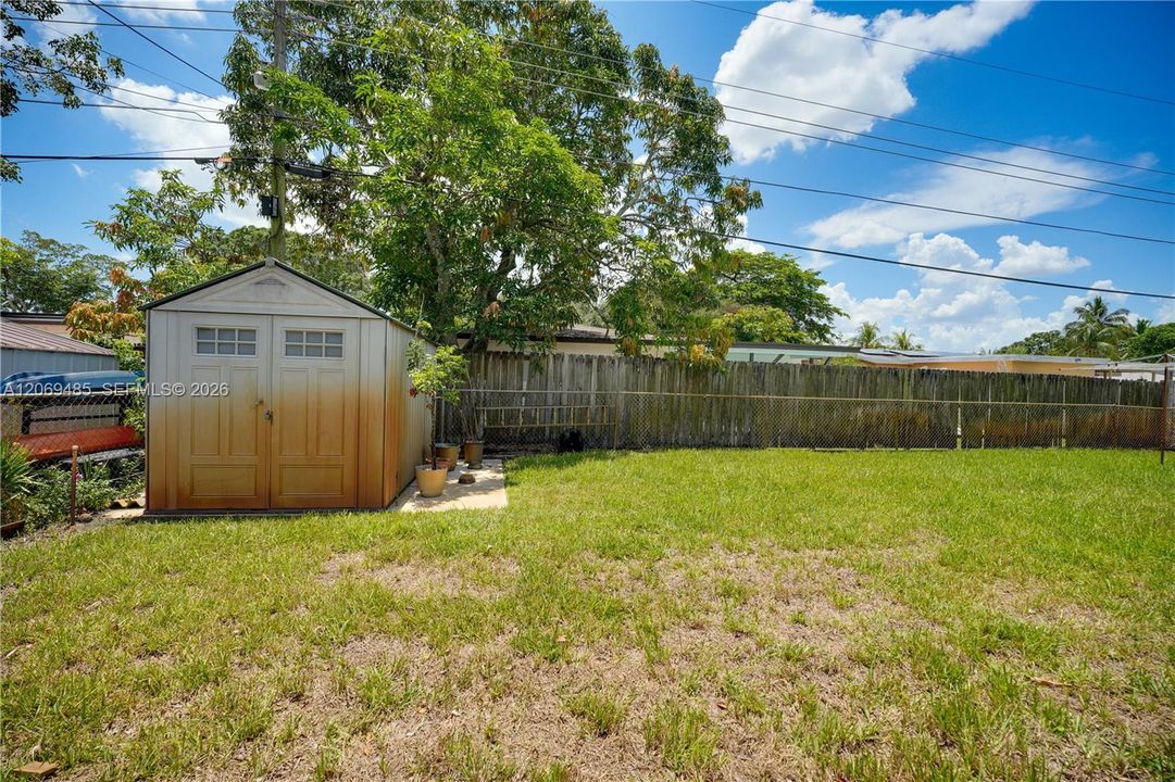 For Sale: $449,000 (3 beds, 2 baths, 1483 Square Feet)