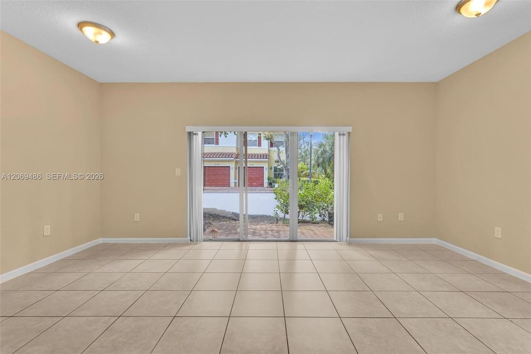 For Sale: $399,900 (2 beds, 2 baths, 1487 Square Feet)