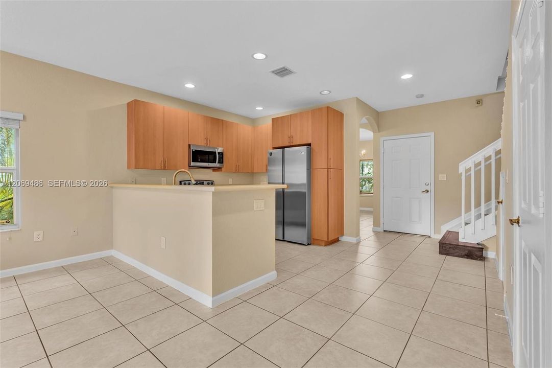 For Sale: $399,900 (2 beds, 2 baths, 1487 Square Feet)