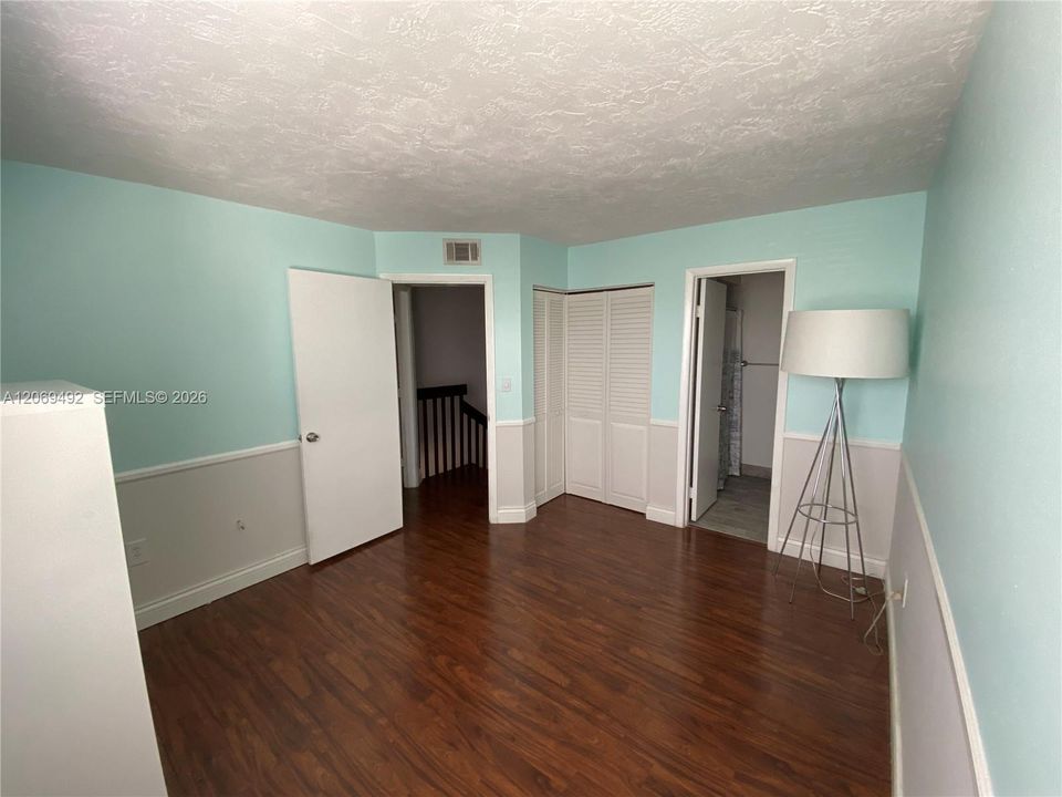 For Rent: $2,750 (2 beds, 2 baths, 1000 Square Feet)