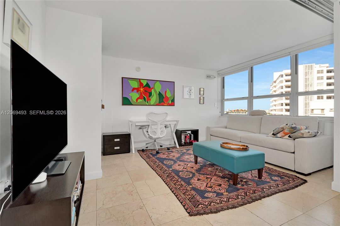 For Sale: $875,000 (2 beds, 2 baths, 1238 Square Feet)