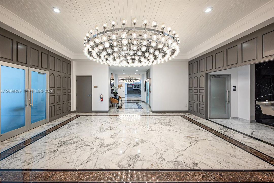 For Sale: $875,000 (2 beds, 2 baths, 1238 Square Feet)