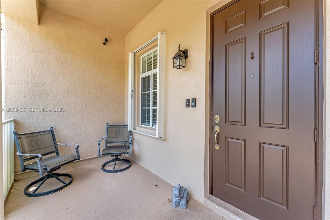 For Sale: $339,000 (2 beds, 2 baths, 1408 Square Feet)