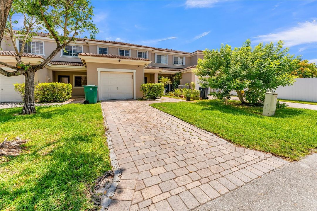 For Sale: $339,000 (2 beds, 2 baths, 1408 Square Feet)