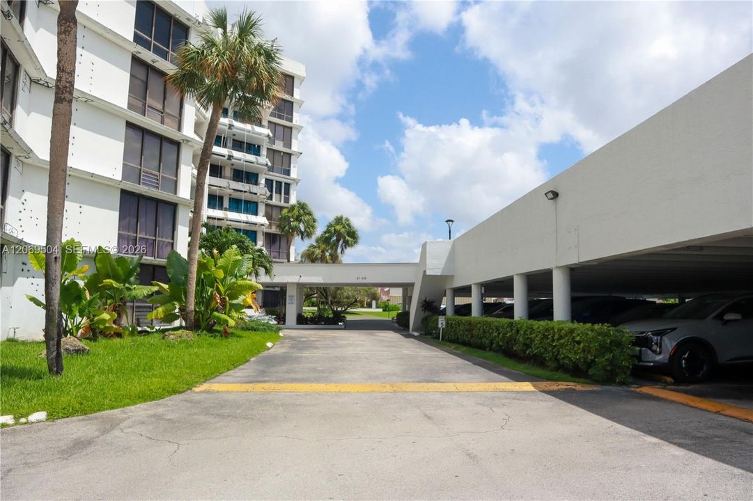 For Sale: $325,000 (2 beds, 2 baths, 1248 Square Feet)