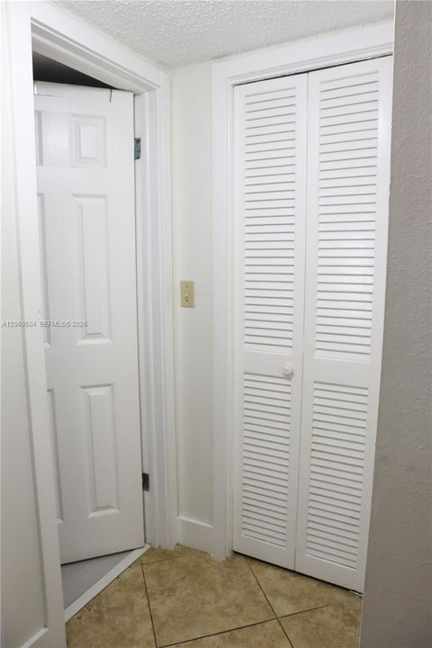 For Sale: $325,000 (2 beds, 2 baths, 1248 Square Feet)