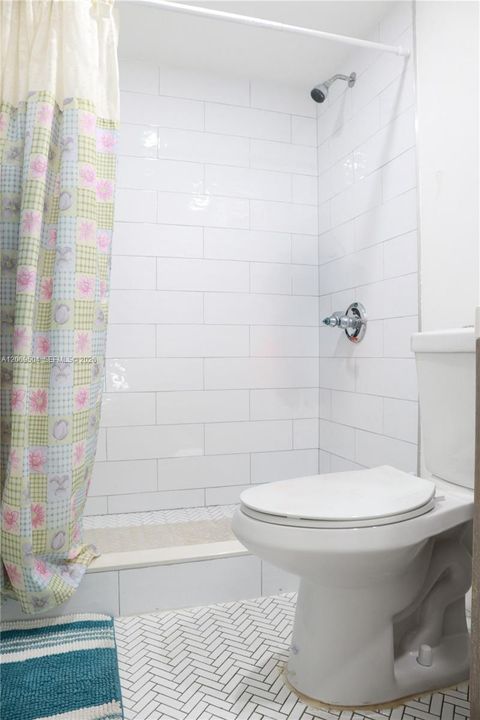 For Sale: $325,000 (2 beds, 2 baths, 1248 Square Feet)