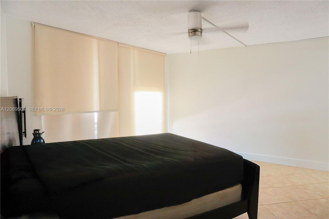 For Sale: $325,000 (2 beds, 2 baths, 1248 Square Feet)