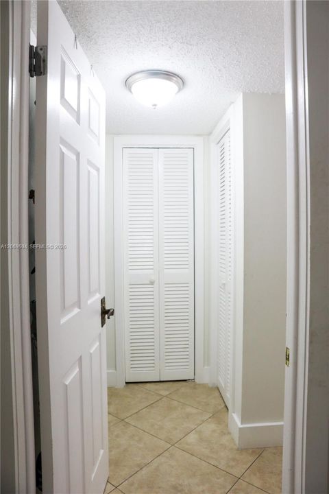 For Sale: $325,000 (2 beds, 2 baths, 1248 Square Feet)