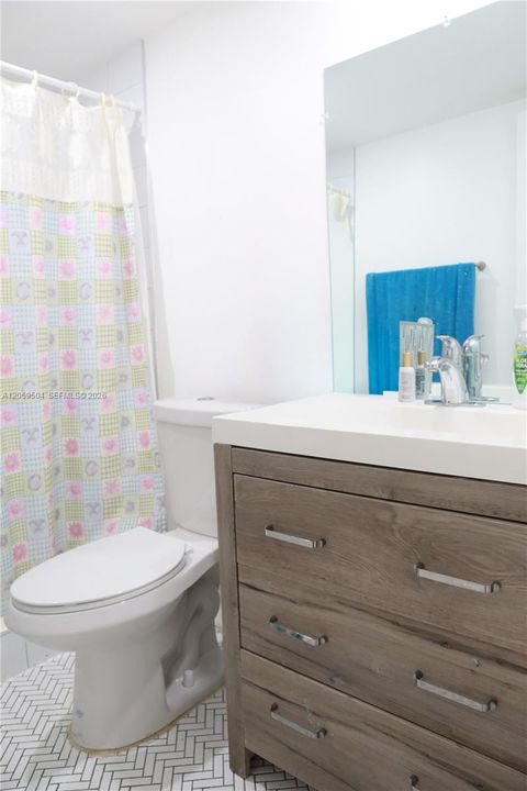 For Sale: $325,000 (2 beds, 2 baths, 1248 Square Feet)
