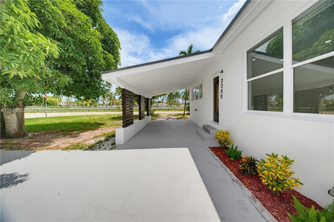 For Sale: $615,000 (3 beds, 2 baths, 1248 Square Feet)