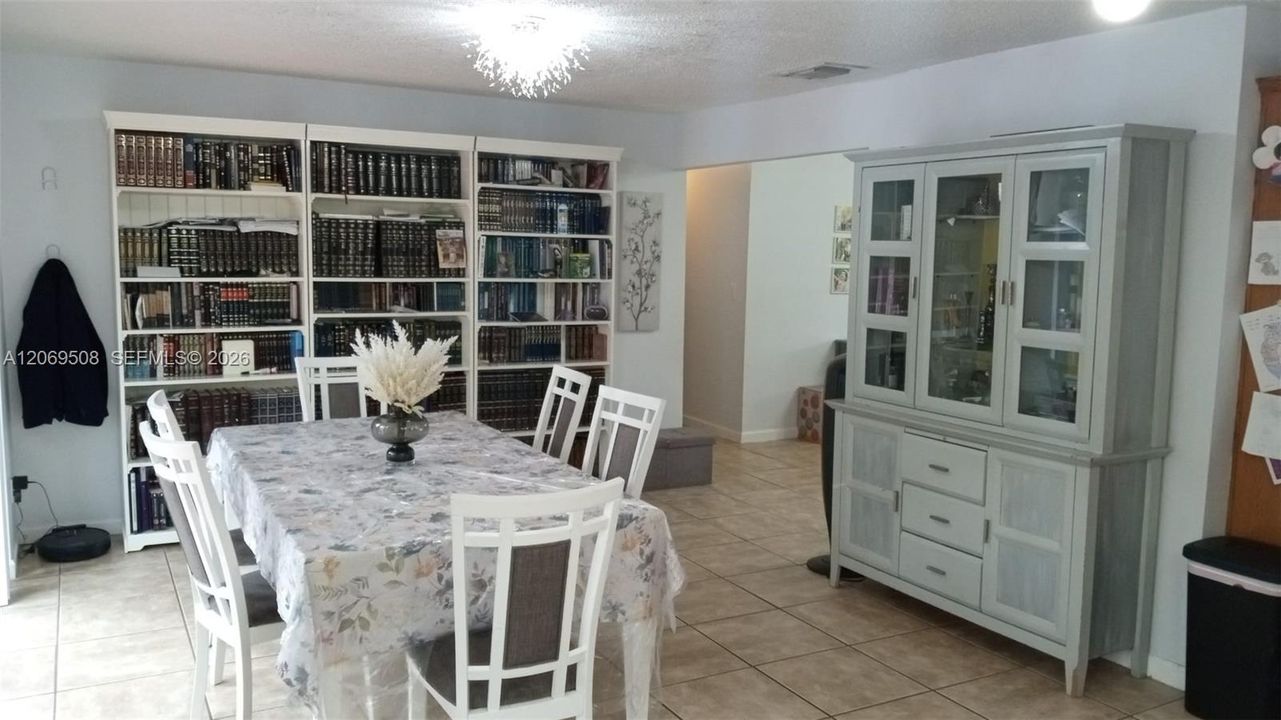 En Renta: $3,600 (3 camas, 2 baños, 1410 Pies cuadrados)