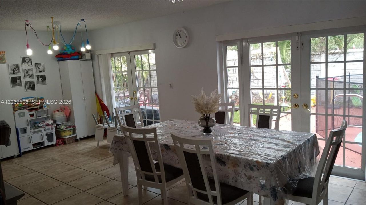 En Renta: $3,600 (3 camas, 2 baños, 1410 Pies cuadrados)