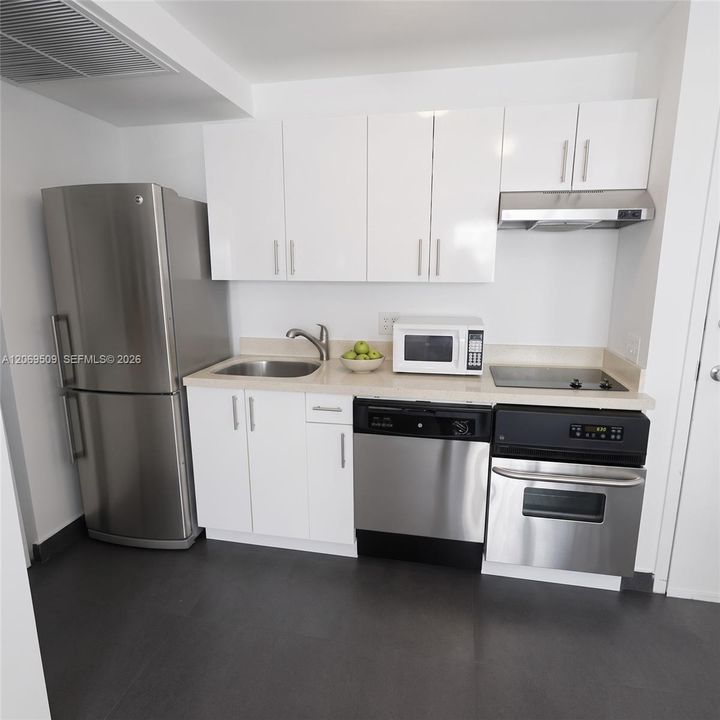 For Rent: $2,200 (1 beds, 1 baths, 473 Square Feet)