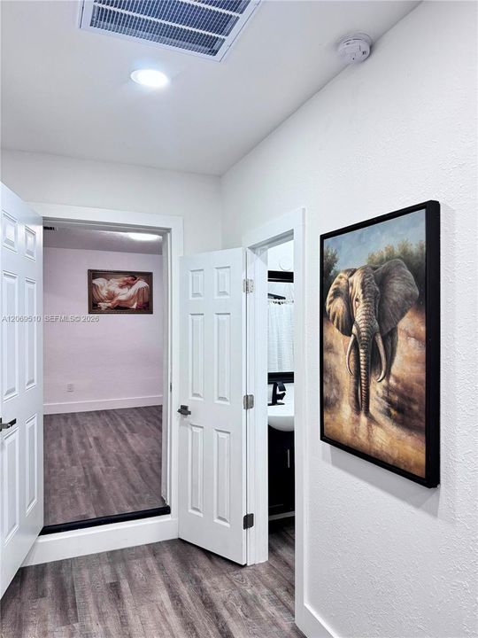 For Rent: $1,500 (2 beds, 1 baths, 650 Square Feet)