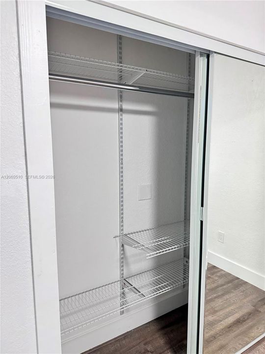 For Rent: $1,500 (2 beds, 1 baths, 650 Square Feet)