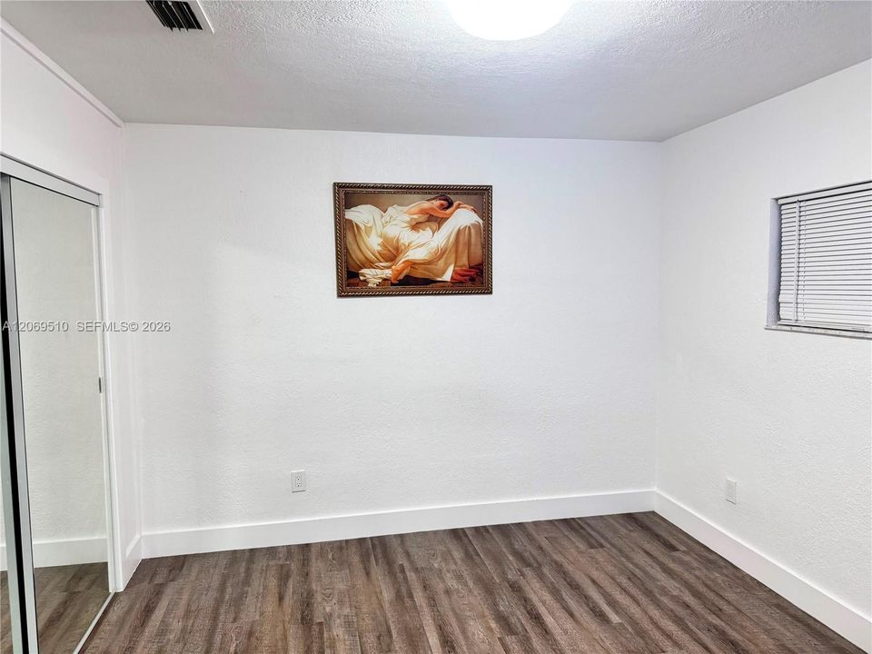 For Rent: $1,500 (2 beds, 1 baths, 650 Square Feet)