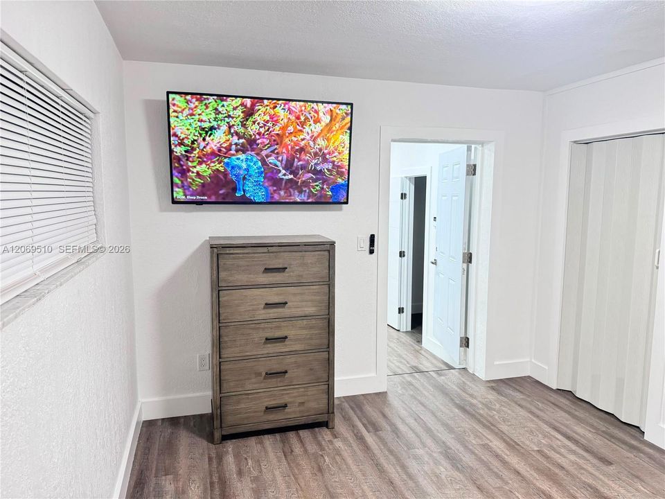 For Rent: $1,500 (2 beds, 1 baths, 650 Square Feet)