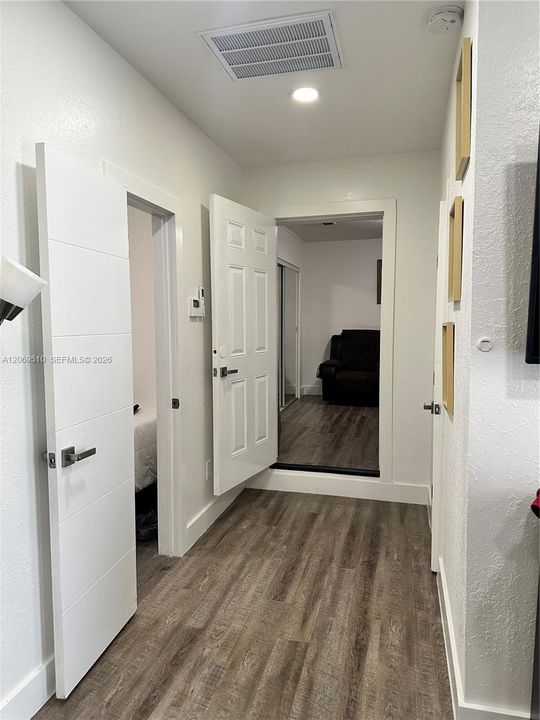 For Rent: $1,500 (2 beds, 1 baths, 650 Square Feet)