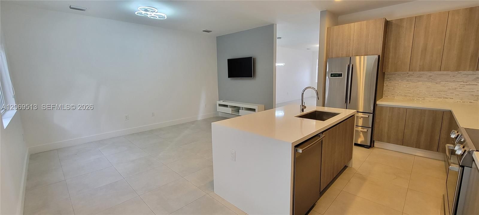 For Rent: $4,350 (3 beds, 2 baths, 1816 Square Feet)