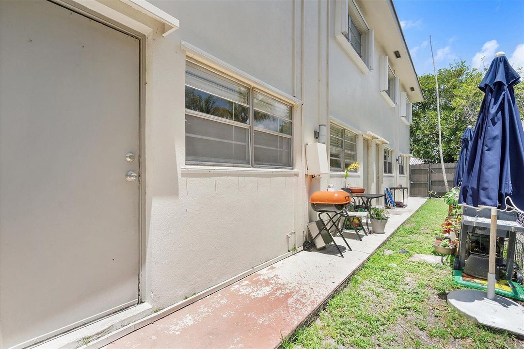 21-1638 Plunkett St_021