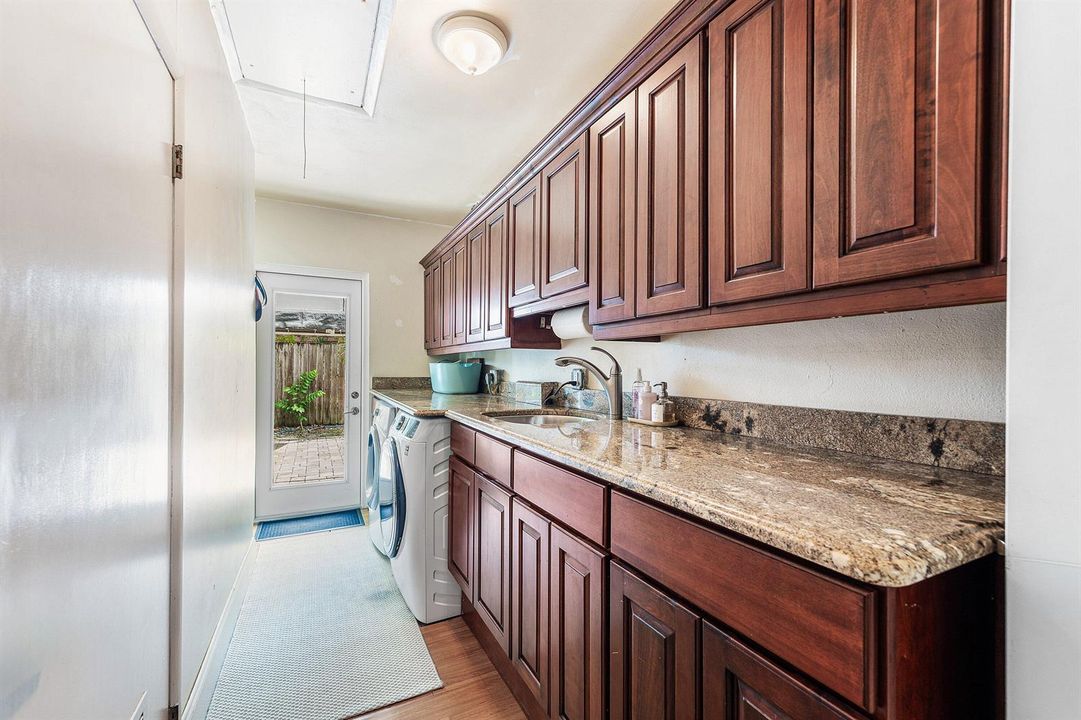 019-2130Southwest27thTerrace-FortLauderd