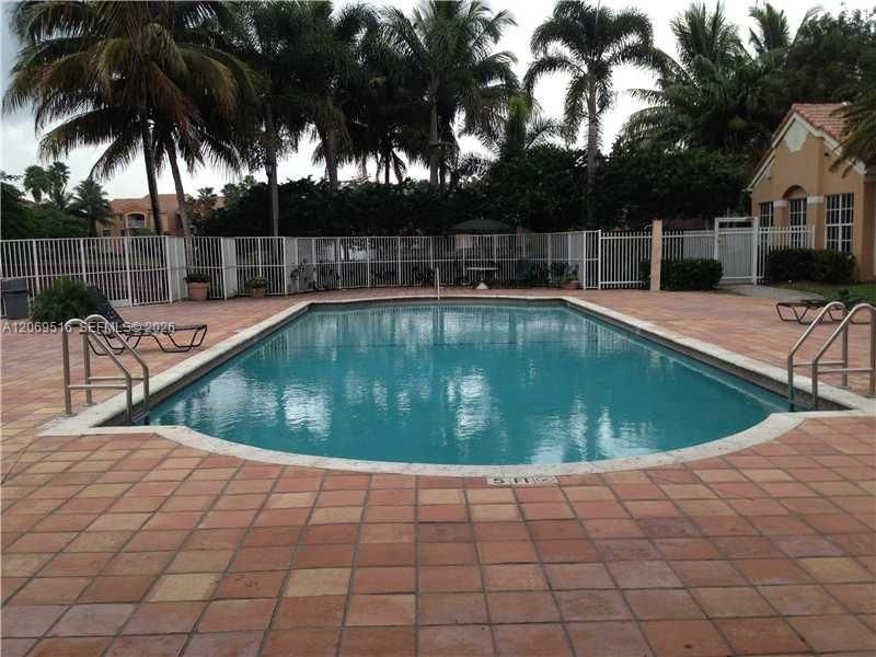For Rent: $1,700 (1 beds, 1 baths, 798 Square Feet)