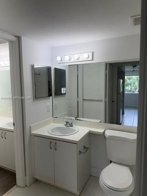 For Rent: $1,700 (1 beds, 1 baths, 798 Square Feet)