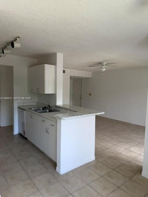 For Rent: $1,700 (1 beds, 1 baths, 798 Square Feet)