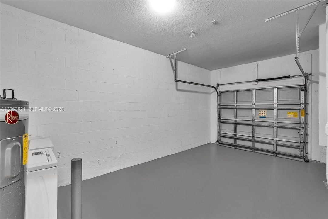 For Sale: $389,900 (3 beds, 2 baths, 1514 Square Feet)