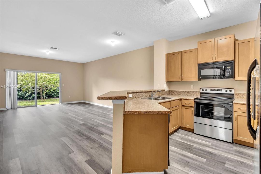 For Sale: $389,900 (3 beds, 2 baths, 1514 Square Feet)