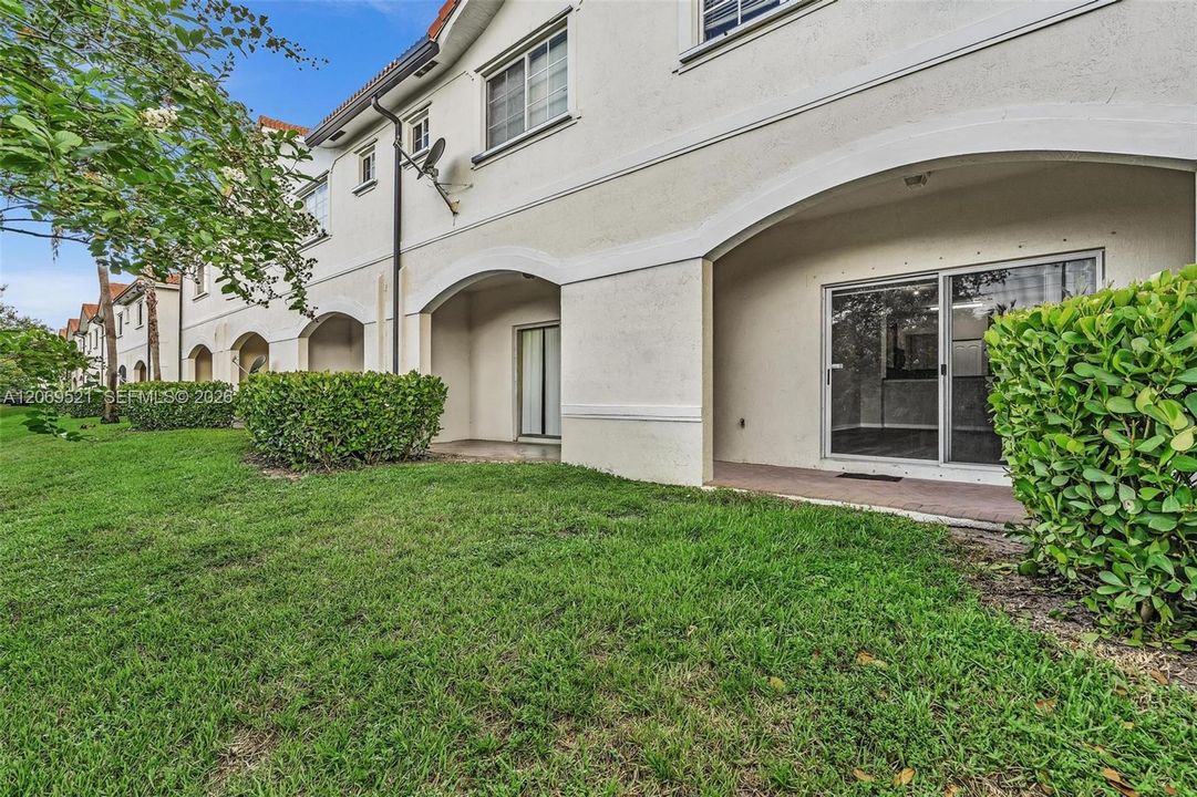 For Sale: $389,900 (3 beds, 2 baths, 1514 Square Feet)
