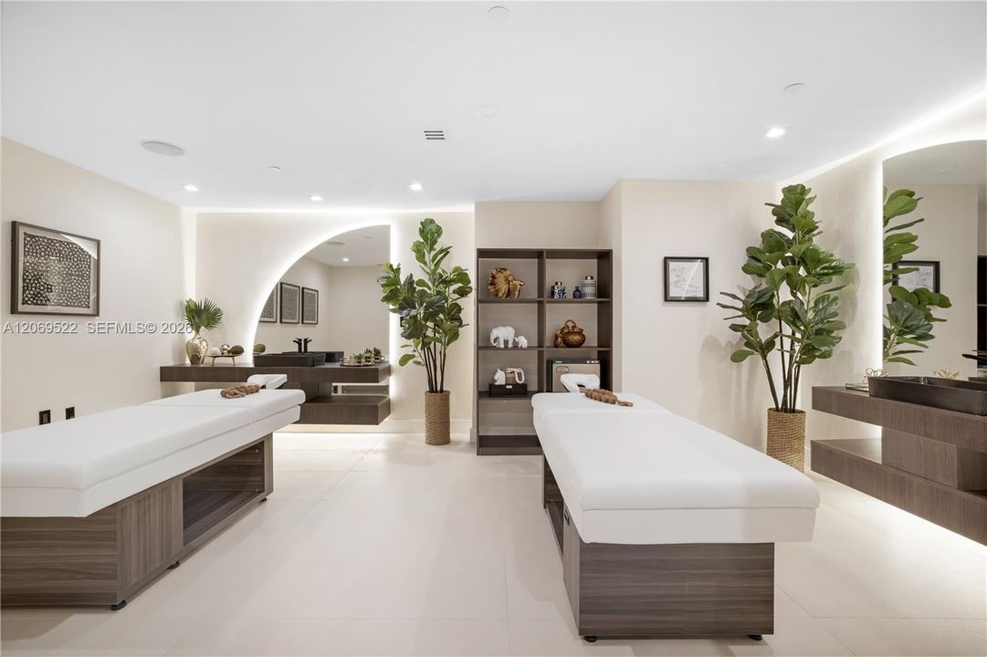 For Rent: $10,800 (3 beds, 3 baths, 2106 Square Feet)