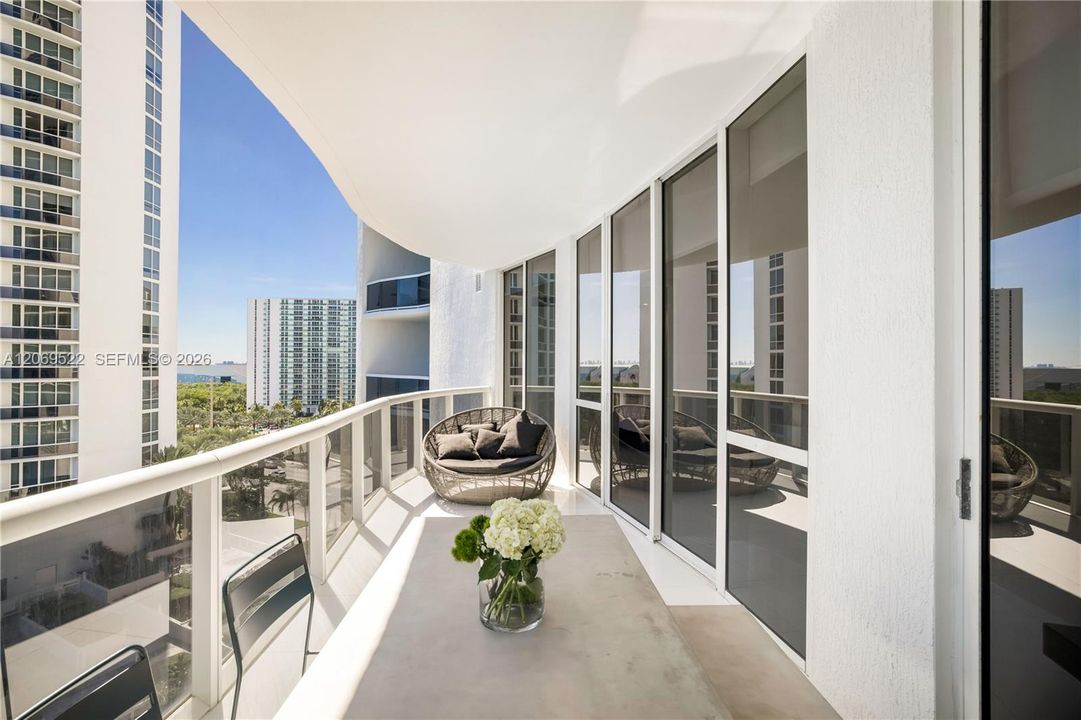 For Rent: $10,800 (3 beds, 3 baths, 2106 Square Feet)