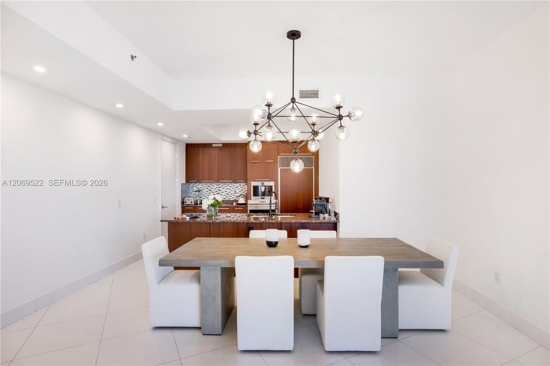 For Rent: $10,800 (3 beds, 3 baths, 2106 Square Feet)