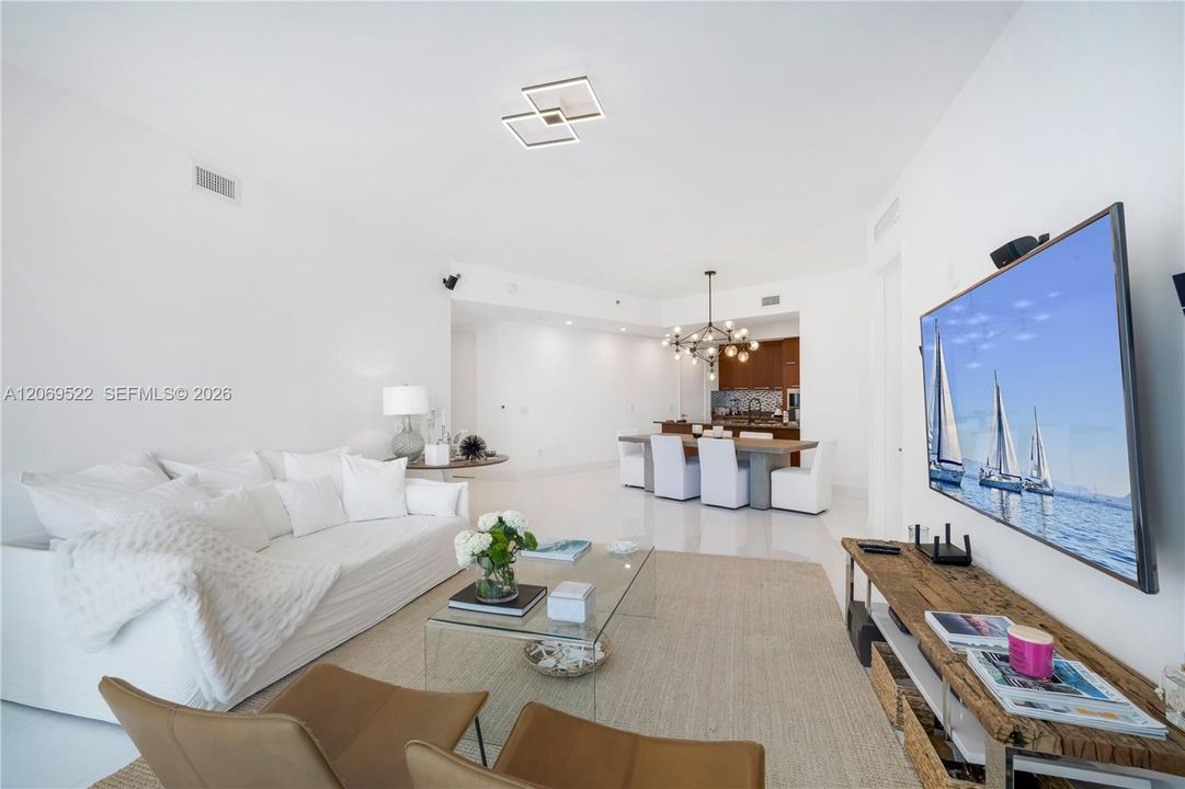 For Rent: $10,800 (3 beds, 3 baths, 2106 Square Feet)