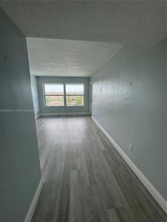 В аренду: $1,850 (1 спален, 1 ванн, 825 Квадратных фут)