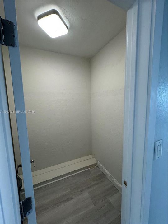 В аренду: $1,850 (1 спален, 1 ванн, 825 Квадратных фут)