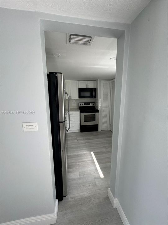 В аренду: $1,850 (1 спален, 1 ванн, 825 Квадратных фут)