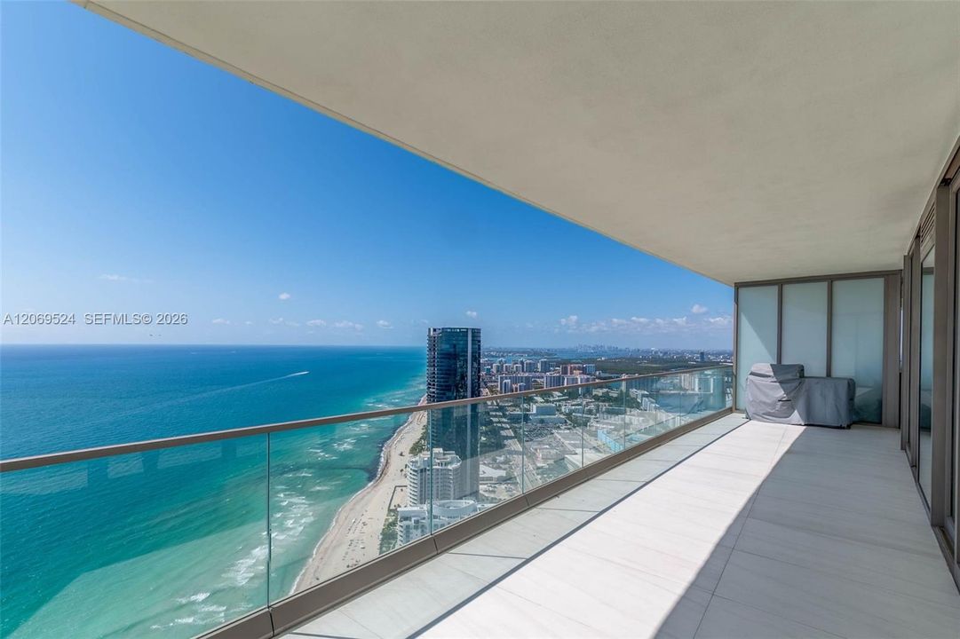 For Sale: $3,999,000 (3 beds, 3 baths, 2271 Square Feet)