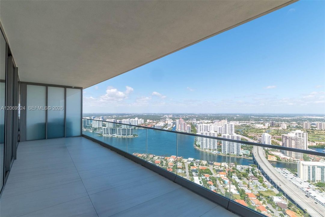 For Sale: $3,999,000 (3 beds, 3 baths, 2271 Square Feet)