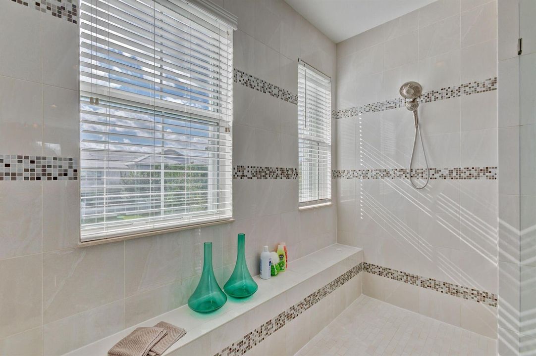 Primary bdrm full bath