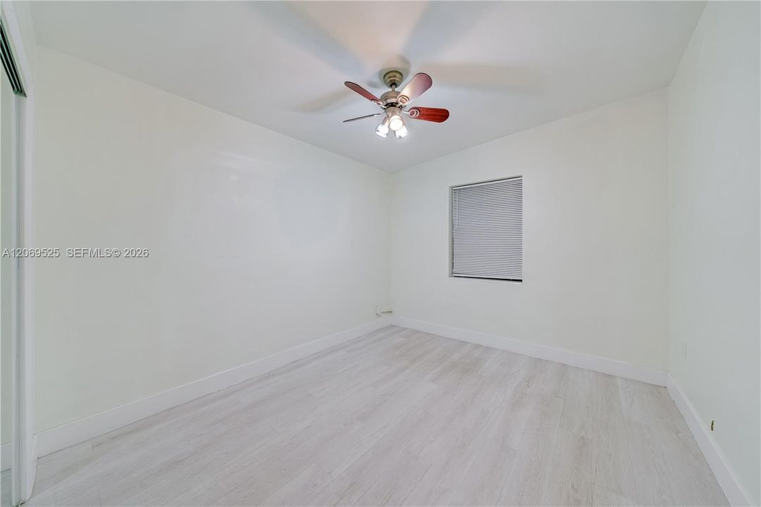 For Sale: $449,000 (3 beds, 1 baths, 852 Square Feet)