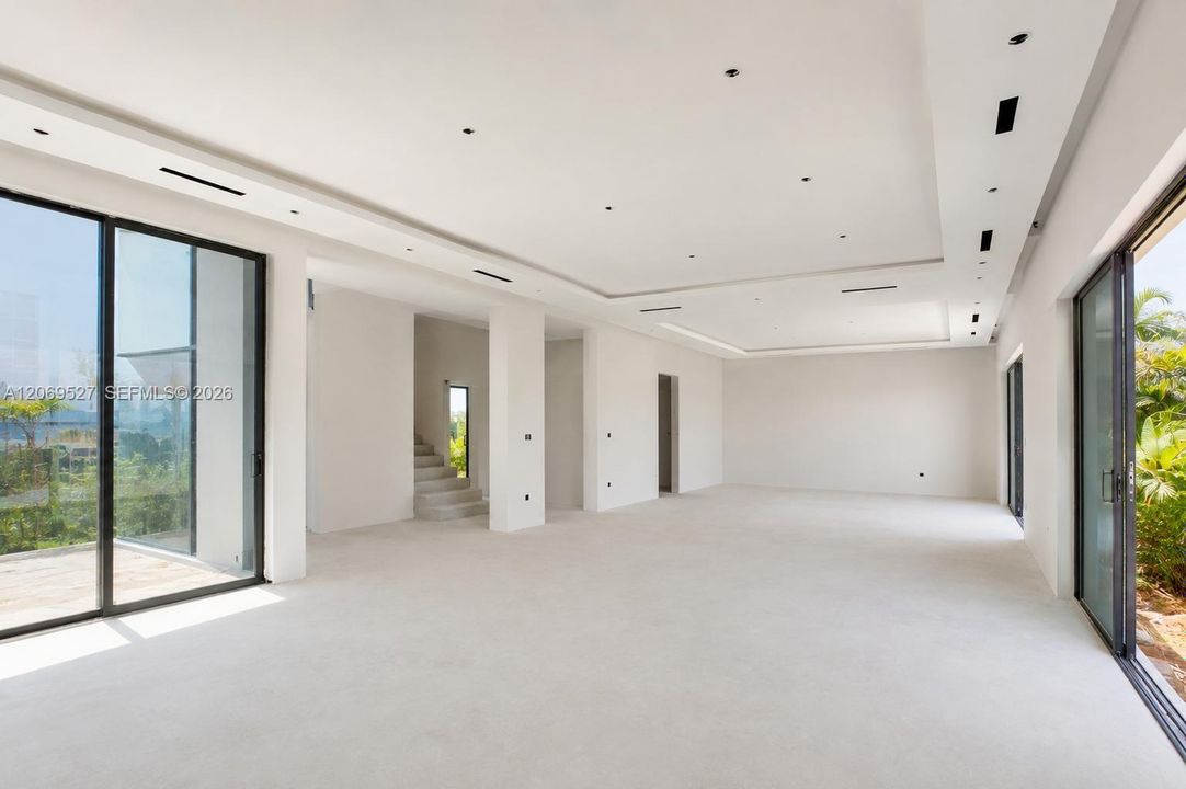 For Sale: $4,990,000 (5 beds, 5 baths, 0 Square Feet)
