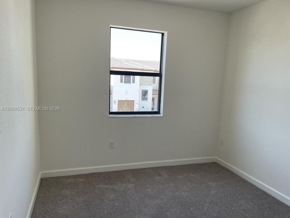 For Rent: $2,975 (3 beds, 2 baths, 1544 Square Feet)